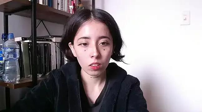 Babyluna_8_8 from StripChat