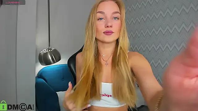 Barbie_Lis from StripChat is Freechat