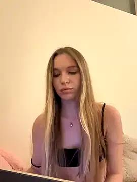 Bbysonia from StripChat