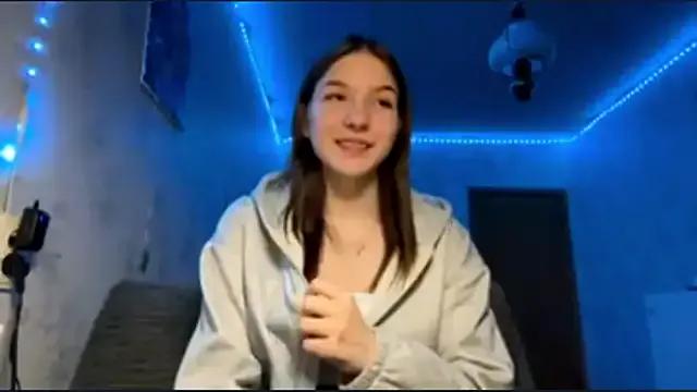 Beauty_miIa from StripChat is Freechat