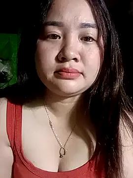 Bee-bgolden from StripChat is Freechat