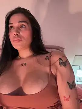 Bella__Wood from StripChat is Freechat