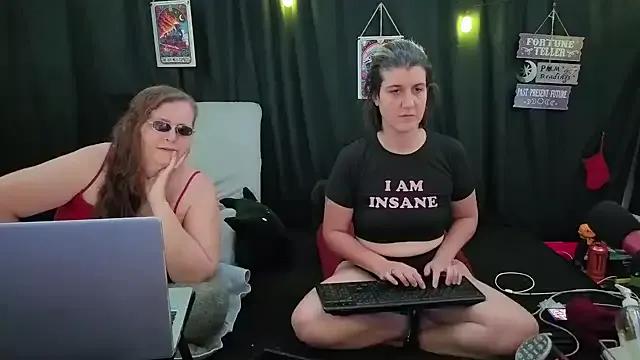 Bella_and_Marie from StripChat is Freechat