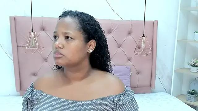 Belle_Brunette from StripChat