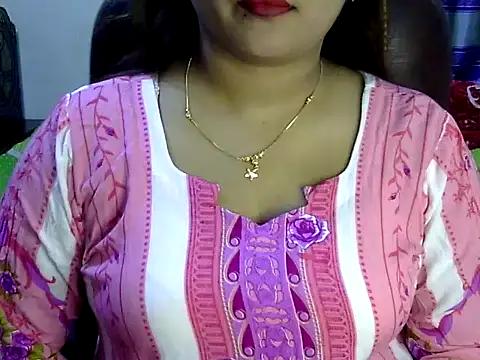 BengaliQueenStar from StripChat is Freechat