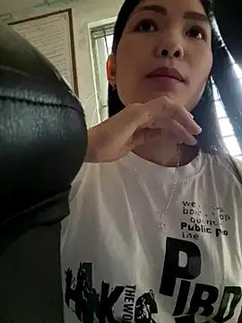 Beolulu from StripChat is Freechat