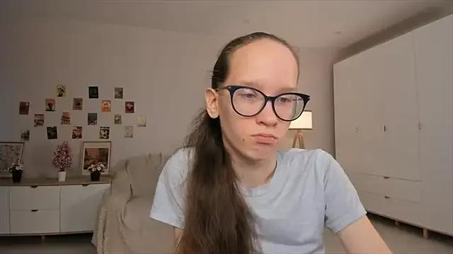 BettyBrowni from StripChat is Freechat