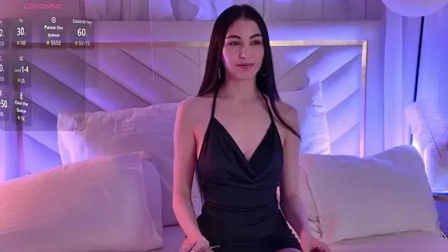 BettyLeen from StripChat is Freechat