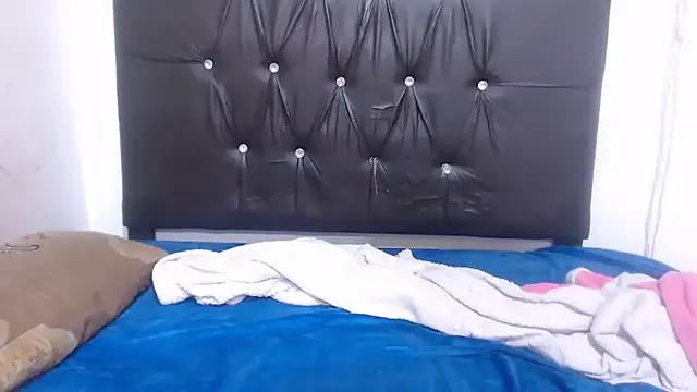 BigbootyNickyx from StripChat is Freechat