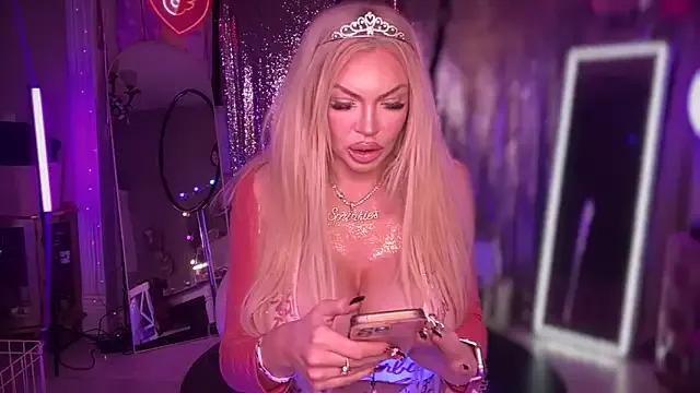 Bimbotwerkqueen from StripChat