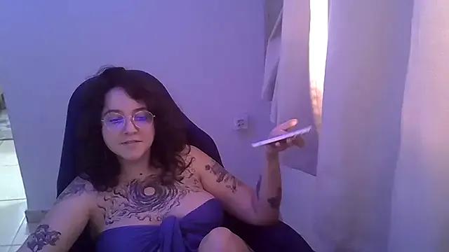Blue_Liz from StripChat is Freechat