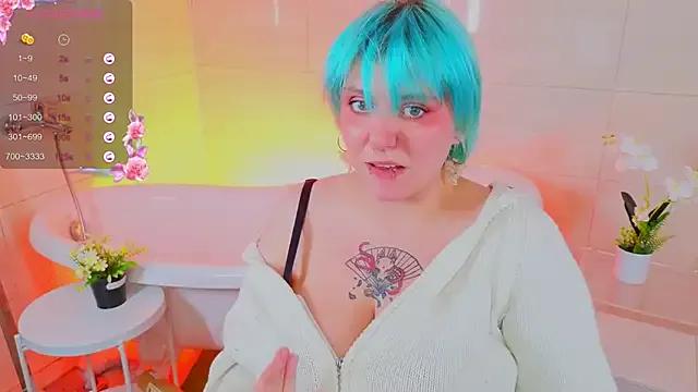 bluelunaray from StripChat is Freechat