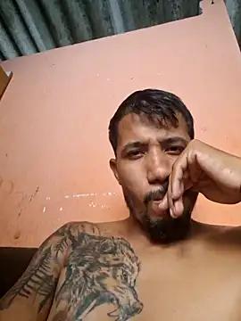 bolivianoh from StripChat is Freechat