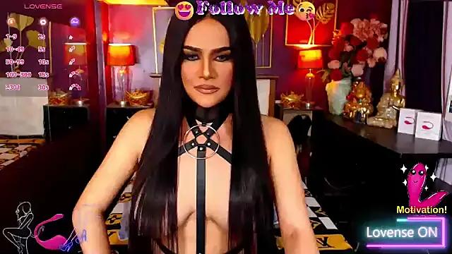 BombshellMARIA from StripChat is Freechat