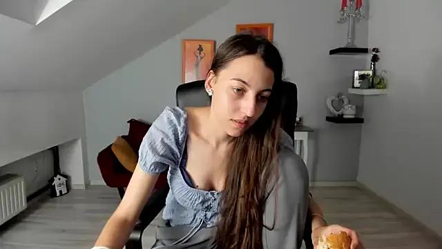 BonniePearson from StripChat is Freechat