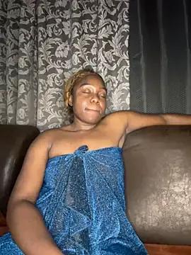 Bootytinah from StripChat is Freechat