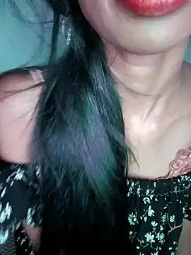 BunnyBloom25 from StripChat