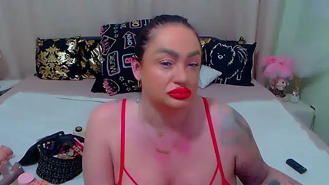 BustyVicky from StripChat is Freechat