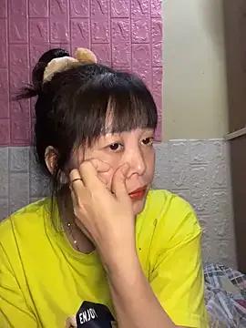 Butterfly_kee from StripChat