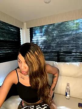 Butterflybootyy from StripChat