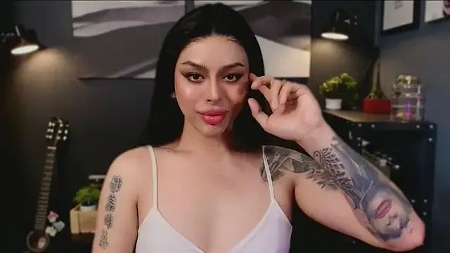 callmeLUNA from StripChat is Freechat