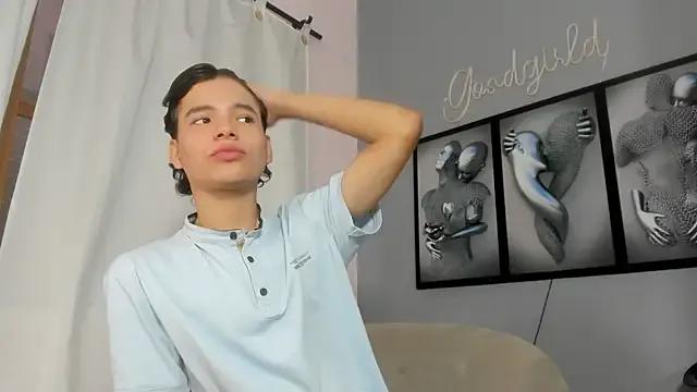 camillo_virgil from StripChat is Freechat