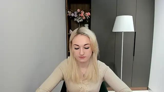 CandiRinebold from StripChat is Freechat