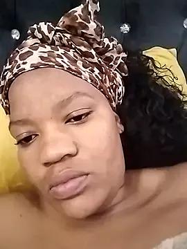 CaramelBoootie from StripChat is Freechat