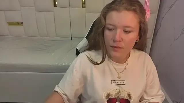 carla_tp from StripChat is Freechat