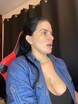 carol_cruz133 from StripChat is Freechat