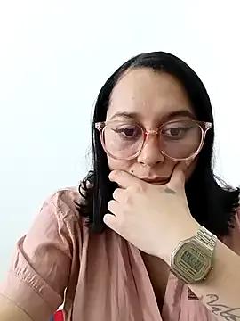 Caroline-17 from StripChat is Freechat