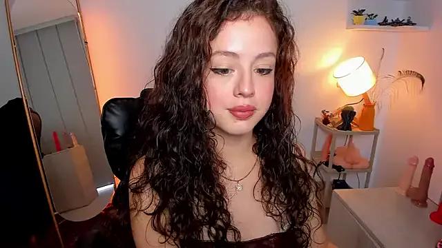 Cassandra_Caiin from StripChat is Freechat