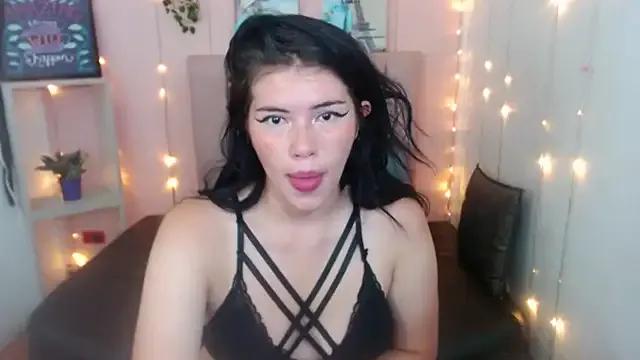 catalina_hoott from StripChat is Freechat