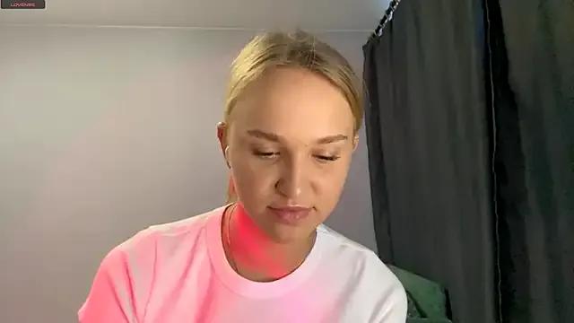 Checkout girls naked models with similar nickname. Cute sexy Free Models.