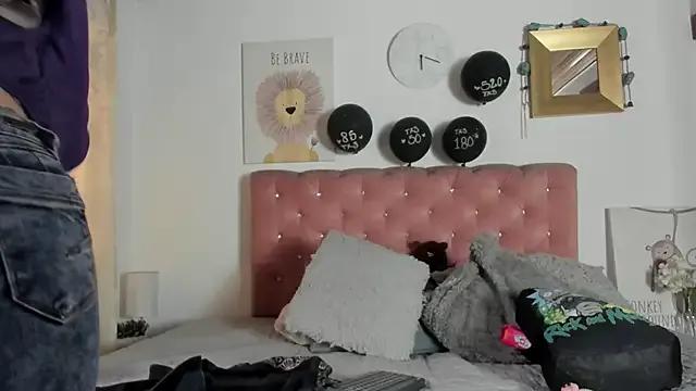 CelessteRedds from StripChat