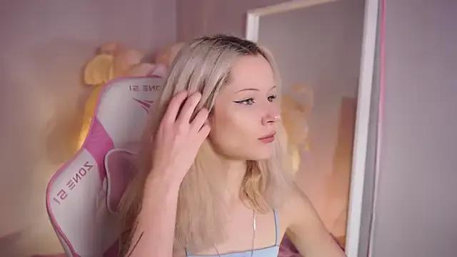 Celeste_eyes0n from StripChat