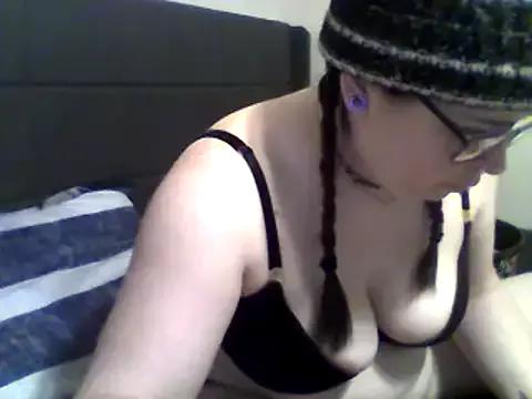 charleighblaze3 from StripChat is Freechat