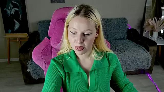 Charming_Cutie from StripChat is Freechat