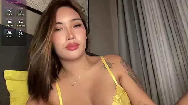 Chenne_Love from StripChat is Freechat