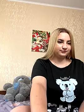 cherrymuffin from StripChat is Freechat