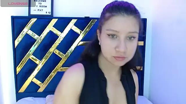 Chloe-love_ from StripChat is Freechat