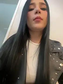 Chloeember from StripChat is Freechat