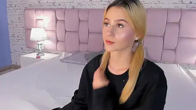 ChloeLaurentt from StripChat is Freechat