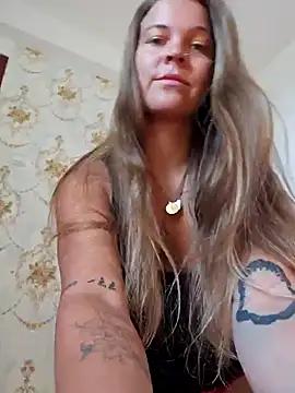 chloemoonandstarss from StripChat is Freechat