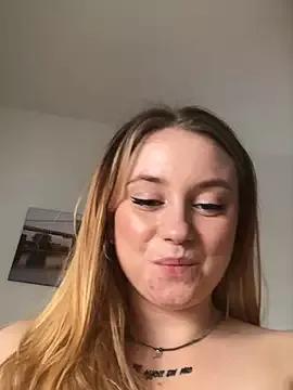 chloetarducci from StripChat is Freechat