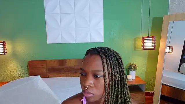 Chocolatte_dreams from StripChat