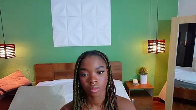Chocolatte_dreams from StripChat