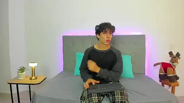 chris_evans27 from StripChat is Freechat