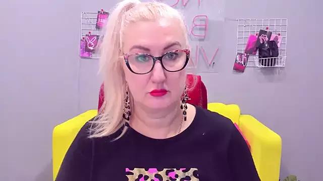 ChristyBrooks from StripChat is Freechat