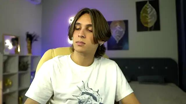 CleoStringer from StripChat is Freechat